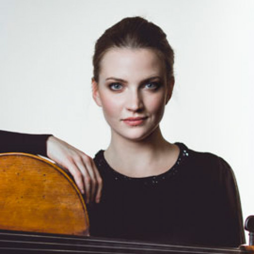 Kamarazene karnyújtásnyira 