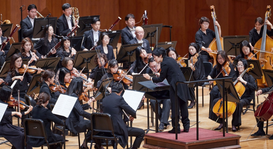 Sumi Hwang, Jusung Gabriel Park és a Tedzsoni Filharmonikus Zenekar