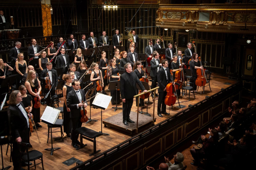 Kristóf Baráti & 	Szent István Philharmonic