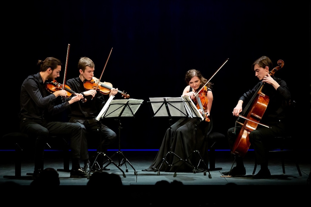 SELINI QUARTET ÉS KOROSSY VONÓSNÉGYES