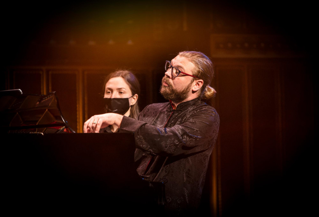 GYENYISZ ÉS VLAGYISZLAV KOZSUHIN