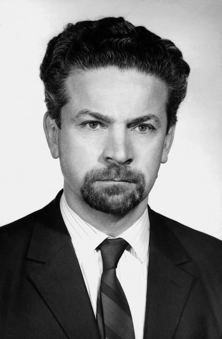 László Vikár